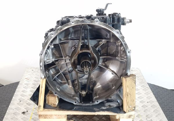 ZF 6S800TO Gearbox - Caixa de câmbio: foto 2 ZF 6S800TO Gearbox - Caixa de câmbio: foto 2