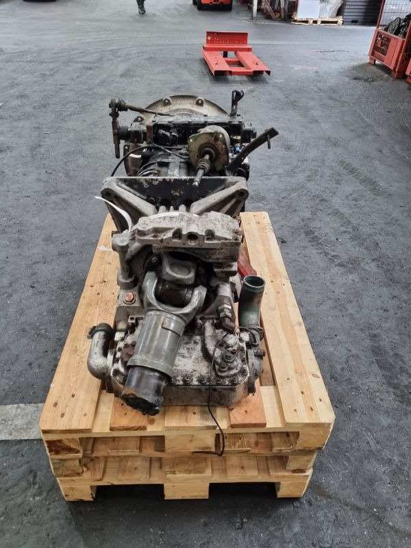 ZF 6S85 with voith Retarder Gearbox - Caixa de câmbio: foto 5 ZF 6S85 with voith Retarder Gearbox - Caixa de câmbio: foto 5
