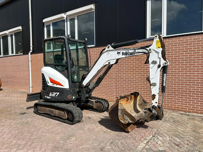 Bobcat E27 - Mini escavadeira: foto 3 Bobcat E27 - Mini escavadeira: foto 3