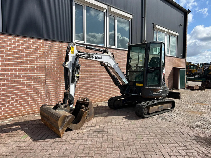 Bobcat E27 - Mini escavadeira: foto 1 Bobcat E27 - Mini escavadeira: foto 1