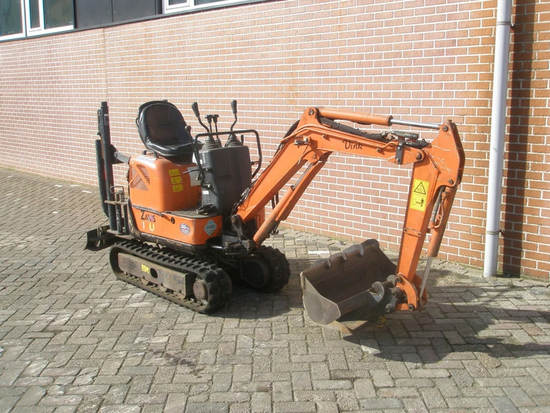 Hitachi ZX10U-2 - Mini escavadeira: foto 4 Hitachi ZX10U-2 - Mini escavadeira: foto 4