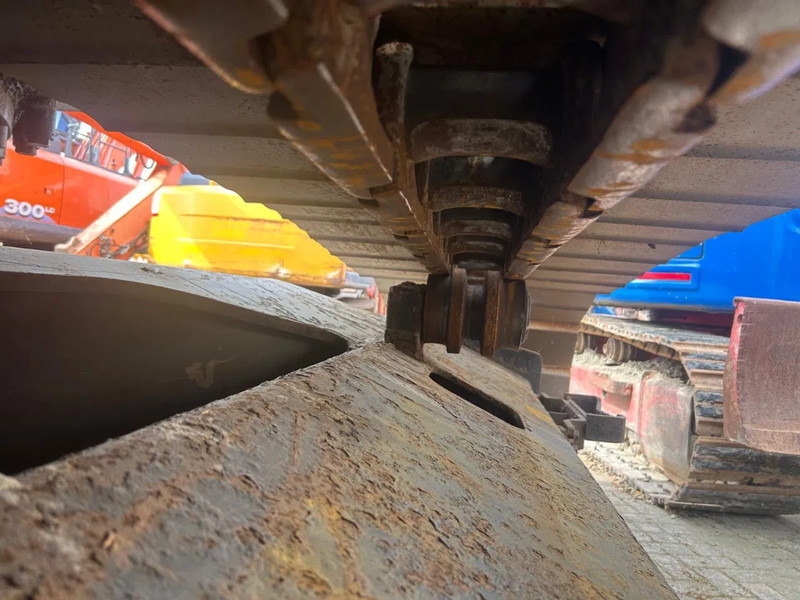 Escavadora de rastos Hitachi ZX300LC-6: foto 8