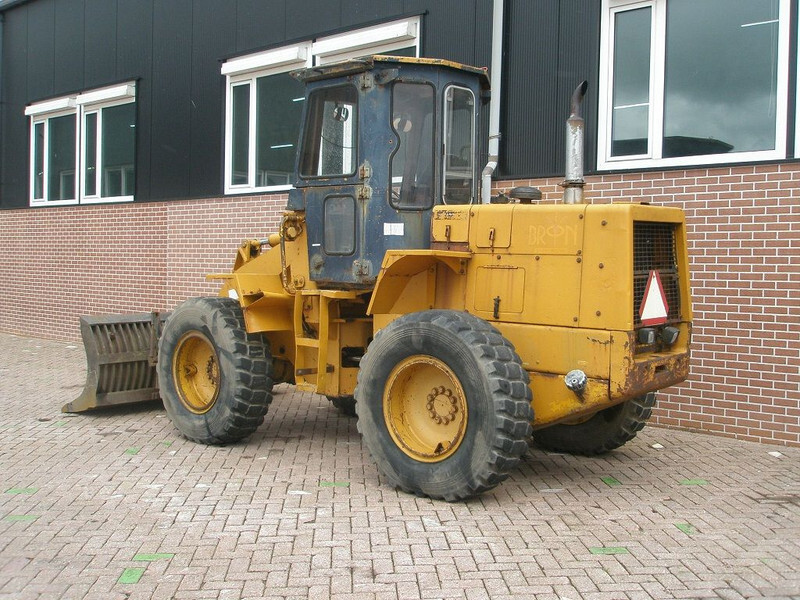 Komatsu W40-2 - Carregadeira de rodas: foto 2 Komatsu W40-2 - Carregadeira de rodas: foto 2