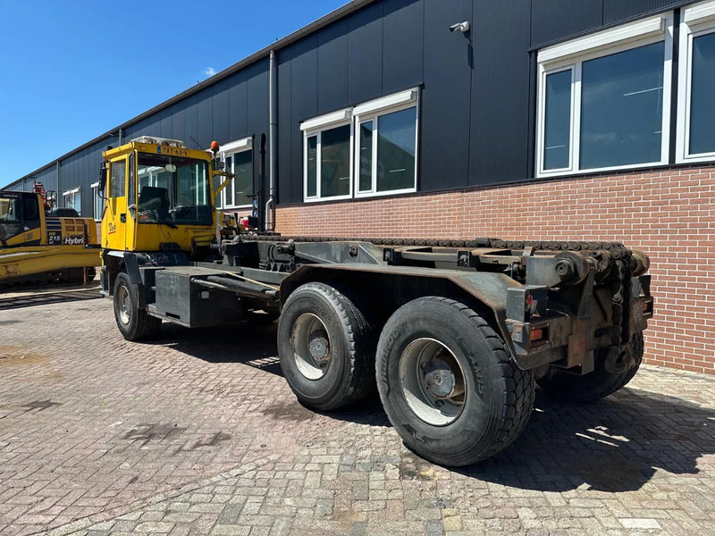 Terberg CC CC26 - Caminhão transportador de contêineres/ Caixa móvel: foto 2 Terberg CC CC26 - Caminhão transportador de contêineres/ Caixa móvel: foto 2