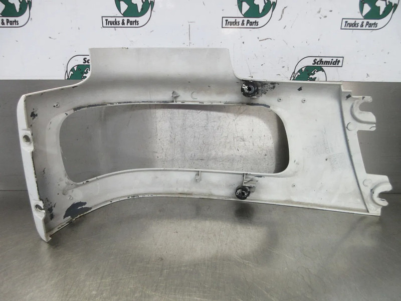 DAF 1363371 // 1363372 KOPLAMP RING DAF CF 75 EURO 5 RECHTS EN LINKS - Cabine e interior de Caminhão: foto 4 DAF 1363371 // 1363372 KOPLAMP RING DAF CF 75 EURO 5 RECHTS EN LINKS - Cabine e interior de Caminhão: foto 4