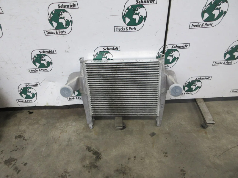 DAF 1708456 // 1708449 RADIATEUR INTERCOOLER DAF 230 LF MODEL 2020 - Radiador de Caminhão: foto 3 DAF 1708456 // 1708449 RADIATEUR INTERCOOLER DAF 230 LF MODEL 2020 - Radiador de Caminhão: foto 3