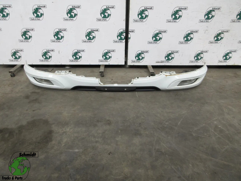 DAF 1876631 DAF CF 450 BUMPER MODEL 2021 EURO 6 NIEUWE EN GEBRUIKT - Para-choque de Caminhão: foto 1 DAF 1876631 DAF CF 450 BUMPER MODEL 2021 EURO 6 NIEUWE EN GEBRUIKT - Para-choque de Caminhão: foto 1