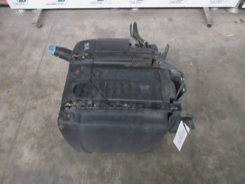 DAF 2036119 AD BLUE TANK DAF CF 450 EURO 6 // 130 LITER MODEL 2020 - Tanque de combustível de Caminhão: foto 5 DAF 2036119 AD BLUE TANK DAF CF 450 EURO 6 // 130 LITER MODEL 2020 - Tanque de combustível de Caminhão: foto 5