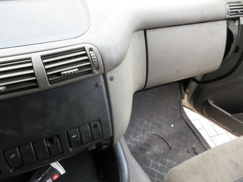 Cabine e interior de Caminhão DAF DAF CF 75 DAGCABINE MODEL EURO 5: foto 15 Cabine e interior de Caminhão DAF DAF CF 75 DAGCABINE MODEL EURO 5: foto 15