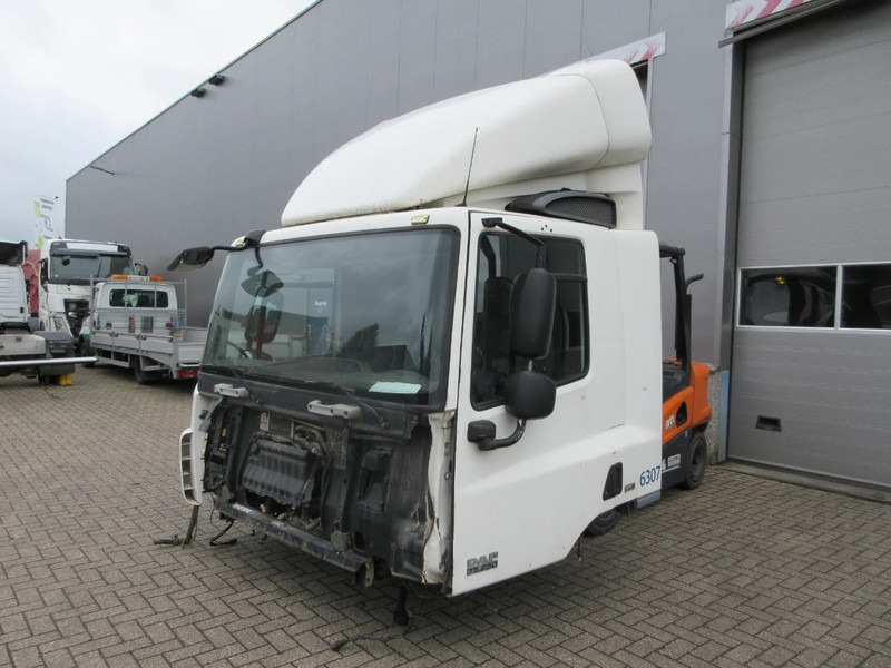 DAF DAF CF 75 DAGCABINE MODEL EURO 5 - Cabine e interior de Caminhão: foto 5 DAF DAF CF 75 DAGCABINE MODEL EURO 5 - Cabine e interior de Caminhão: foto 5