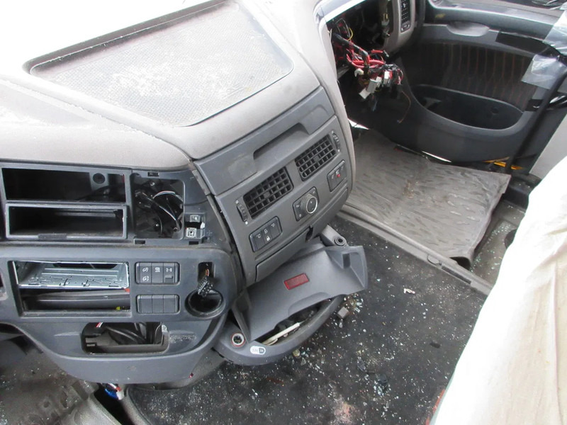 Cabine e interior de Caminhão DAF DAF XF 450 CABINE VOOR ONDERDELEN DONOR EURO 6: foto 11 Cabine e interior de Caminhão DAF DAF XF 450 CABINE VOOR ONDERDELEN DONOR EURO 6: foto 11