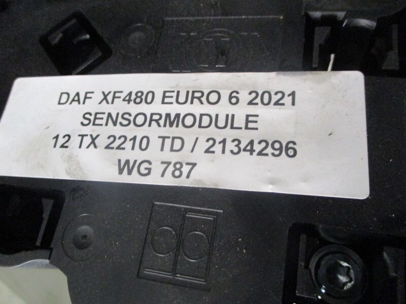 DAF XF480 2134296 SENSORMODULE 12 TX 2210 EURO 6 MODEL 2021 - Sistema elétrico de Caminhão: foto 3 DAF XF480 2134296 SENSORMODULE 12 TX 2210 EURO 6 MODEL 2021 - Sistema elétrico de Caminhão: foto 3