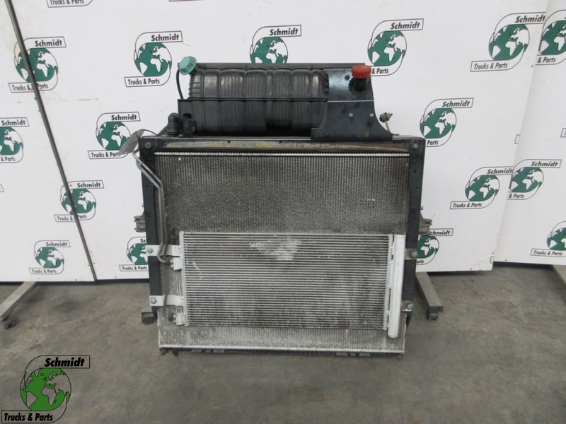 MAN 81.06101-0076 - 81.06101-0073 / RADIATEUR TGS EURO 6 - Radiador de Caminhão: foto 1 MAN 81.06101-0076 - 81.06101-0073 / RADIATEUR TGS EURO 6 - Radiador de Caminhão: foto 1