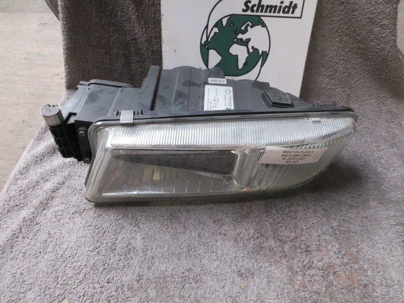 MAN 81.25101-6521 // 81. 25101-6797 // //MISTLAMP MAN TGX TGS EURO 6 LINKS - Farol nevoeiro de Caminhão: foto 3 MAN 81.25101-6521 // 81. 25101-6797 // //MISTLAMP MAN TGX TGS EURO 6 LINKS - Farol nevoeiro de Caminhão: foto 3