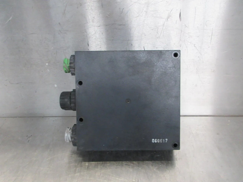 MAN 81.25935-6849 // 9533667 STEUERELTRONIK MAN 24.440 EURO 6 - Sistema elétrico de Caminhão: foto 3 MAN 81.25935-6849 // 9533667 STEUERELTRONIK MAN 24.440 EURO 6 - Sistema elétrico de Caminhão: foto 3