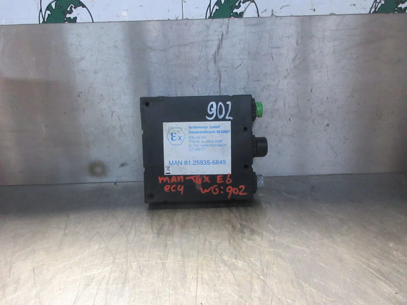MAN 81.25935-6849 // 9533667 STEUERELTRONIK MAN 24.440 EURO 6 - Sistema elétrico de Caminhão: foto 4 MAN 81.25935-6849 // 9533667 STEUERELTRONIK MAN 24.440 EURO 6 - Sistema elétrico de Caminhão: foto 4