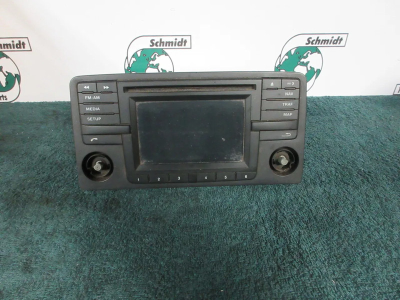 MAN 81.28100-6026 RADIO NAVIE MAN TGS EURO 6 MODEL 2016 - Sistema elétrico de Caminhão: foto 4 MAN 81.28100-6026 RADIO NAVIE MAN TGS EURO 6 MODEL 2016 - Sistema elétrico de Caminhão: foto 4