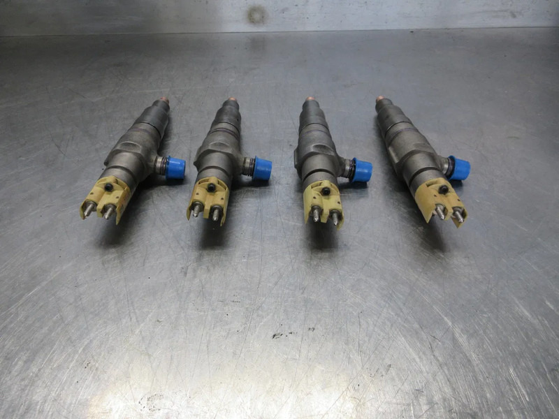Mercedes-Benz A 936 070 17 87 // A 936 070 21 87 // A 936 178 70 02 INJECTORS DEMO MERCEDES OM 936LA EURO 6 - Filtro de combustível de Caminhão: foto 3 Mercedes-Benz A 936 070 17 87 // A 936 070 21 87 // A 936 178 70 02 INJECTORS DEMO MERCEDES OM 936LA EURO 6 - Filtro de combustível de Caminhão: foto 3