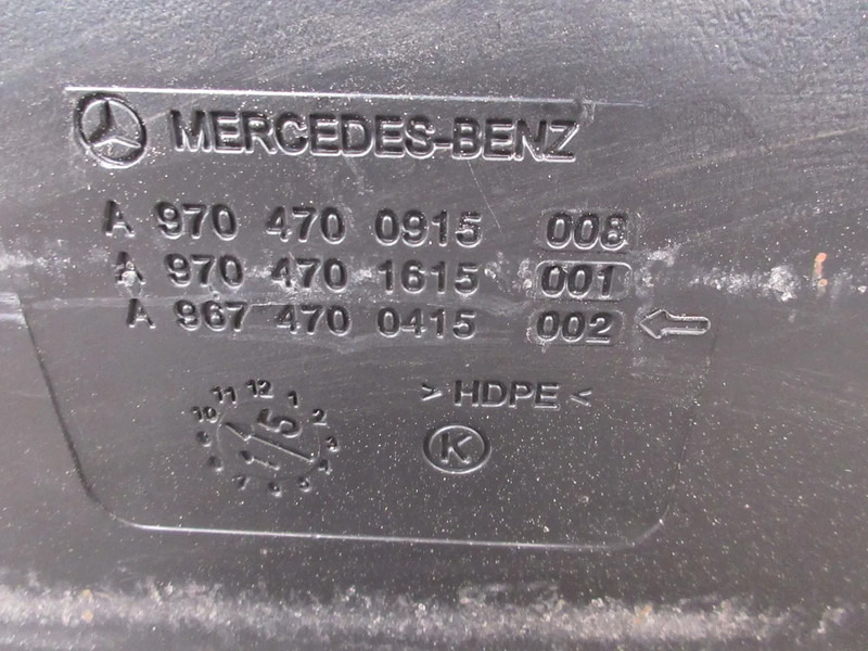 Mercedes-Benz A 970 470 09 15 AD BLUE TANK ATEGO 1221 EURO 6 - Tanque de combustível de Caminhão: foto 5 Mercedes-Benz A 970 470 09 15 AD BLUE TANK ATEGO 1221 EURO 6 - Tanque de combustível de Caminhão: foto 5