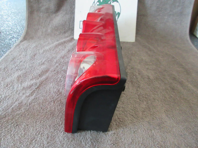 Schmitz Cargobull 1008680//25-6010-50 ACHTERLAMP NIEUWE !!!! - Farol traseiros de Caminhão: foto 4 Schmitz Cargobull 1008680//25-6010-50 ACHTERLAMP NIEUWE !!!! - Farol traseiros de Caminhão: foto 4