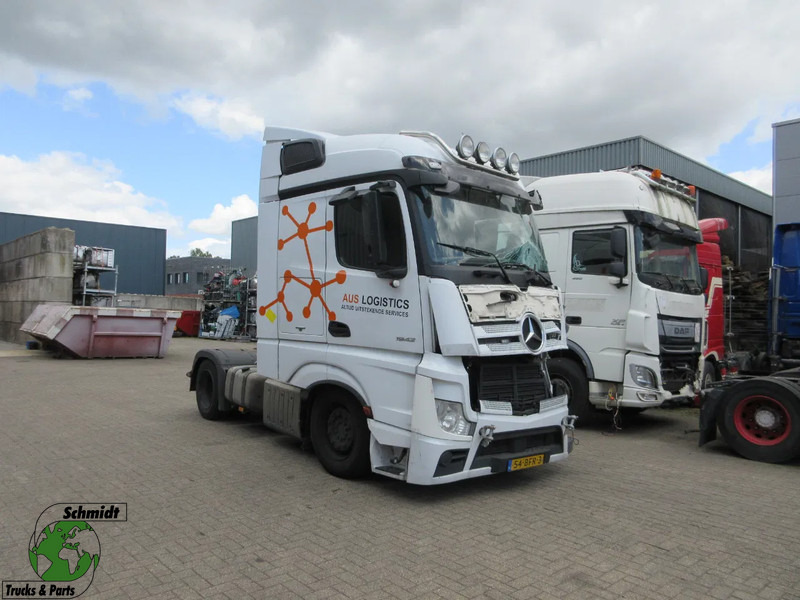 Mercedes-Benz Actros 1942 - Tractor: foto 1 Mercedes-Benz Actros 1942 - Tractor: foto 1