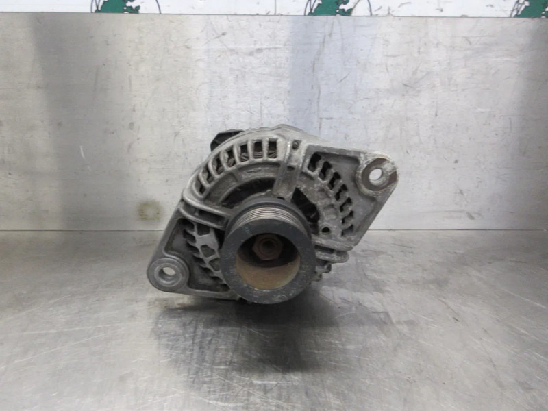 Volvo 22218393 // 22591472 DYNAMO VOLVO FM 370 EURO 6 - Alternador de Caminhão: foto 2 Volvo 22218393 // 22591472 DYNAMO VOLVO FM 370 EURO 6 - Alternador de Caminhão: foto 2
