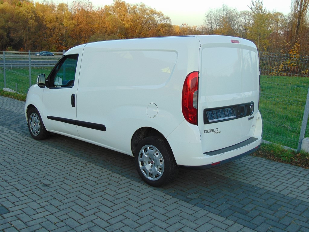 FIAT Doblo 1,6 MultiJet 105KM MAXI MAX - Furgão compacto: foto 3 FIAT Doblo 1,6 MultiJet 105KM MAXI MAX - Furgão compacto: foto 3