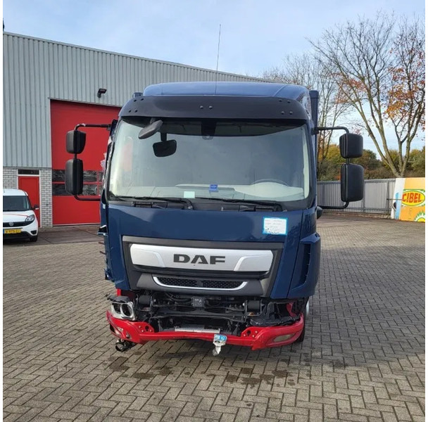 DAF LF 210 / ENGINE RUNNING / ONLY:120371 KM / PLATFORM:1000 KG / LWDS / AIRCO / AUTOMATIC / EURO-6 / 2022 - Caminhão furgão: foto 2 DAF LF 210 / ENGINE RUNNING / ONLY:120371 KM / PLATFORM:1000 KG / LWDS / AIRCO / AUTOMATIC / EURO-6 / 2022 - Caminhão furgão: foto 2