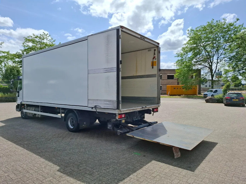 Iveco EuroCargo 120 / COOL TRUCK / CARRIER XARIOS 600 / PLATFORM 2000KG / ONLY:340634 KM / AIRCO / MANUAL / EURO-6 / 2014 - Caminhão isotérmico: foto 3 Iveco EuroCargo 120 / COOL TRUCK / CARRIER XARIOS 600 / PLATFORM 2000KG / ONLY:340634 KM / AIRCO / MANUAL / EURO-6 / 2014 - Caminhão isotérmico: foto 3