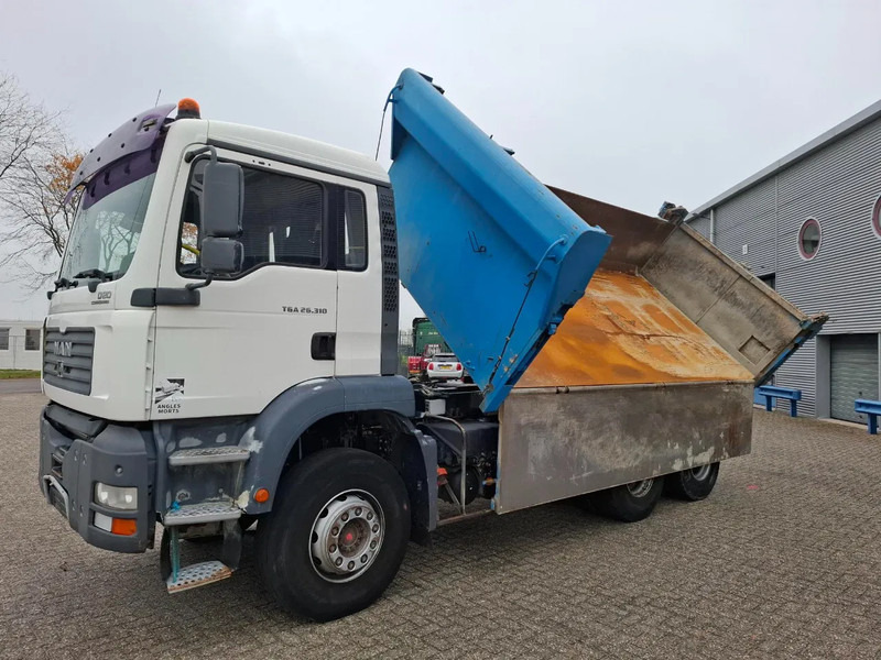 MAN TGA 26.310 / 6X4 / 2XBIG AXLE / 2SIDE TIPPER / ONLY:545423 KM / TUV:06-05-2026 / FULL-STEEL / AIRCO / MANUAL / EURO-4 / 2005 - Caminhão basculante: foto 2 MAN TGA 26.310 / 6X4 / 2XBIG AXLE / 2SIDE TIPPER / ONLY:545423 KM / TUV:06-05-2026 / FULL-STEEL / AIRCO / MANUAL / EURO-4 / 2005 - Caminhão basculante: foto 2