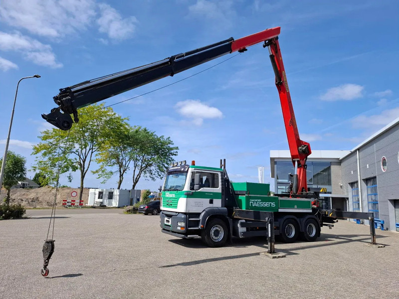 MAN TGA 33.410 / 6X4 / PALFINGER PK4000 1EL ROOFER CRANE / 25M / REMOTE / 2X BIG AXLE / 490677 KM / MANUAL / EURO-3 / 2005 - Caminhão grua: foto 2 MAN TGA 33.410 / 6X4 / PALFINGER PK4000 1EL ROOFER CRANE / 25M / REMOTE / 2X BIG AXLE / 490677 KM / MANUAL / EURO-3 / 2005 - Caminhão grua: foto 2