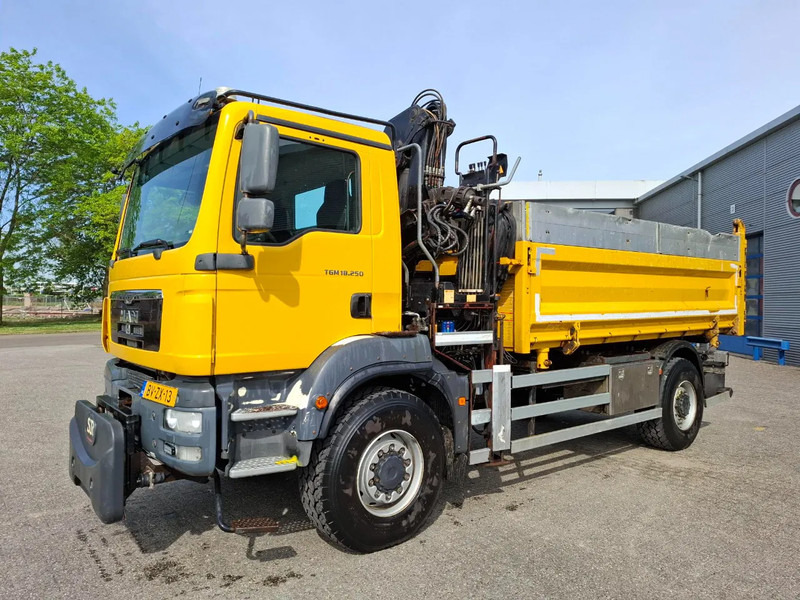 MAN TGM 18.250 / 4X4 / NL TRUCK / TUV:30-04-2026 / 118783 KM / HMF 1110 K2 / ROTATOR / GOOD TYRES / FULL-STEEL / DRUM BRAKES / MANUA - Caminhão basculante, Caminhão grua: foto 3 MAN TGM 18.250 / 4X4 / NL TRUCK / TUV:30-04-2026 / 118783 KM / HMF 1110 K2 / ROTATOR / GOOD TYRES / FULL-STEEL / DRUM BRAKES / MANUA - Caminhão basculante, Caminhão grua: foto 3
