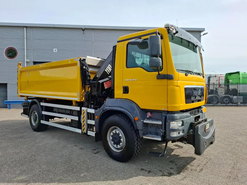 MAN TGM 18.250 / 4X4 / NL TRUCK / TUV:30-04-2026 / 118783 KM / HMF 1110 K2 / ROTATOR / GOOD TYRES / FULL-STEEL / DRUM BRAKES / MANUA - Caminhão basculante, Caminhão grua: foto 4 MAN TGM 18.250 / 4X4 / NL TRUCK / TUV:30-04-2026 / 118783 KM / HMF 1110 K2 / ROTATOR / GOOD TYRES / FULL-STEEL / DRUM BRAKES / MANUA - Caminhão basculante, Caminhão grua: foto 4