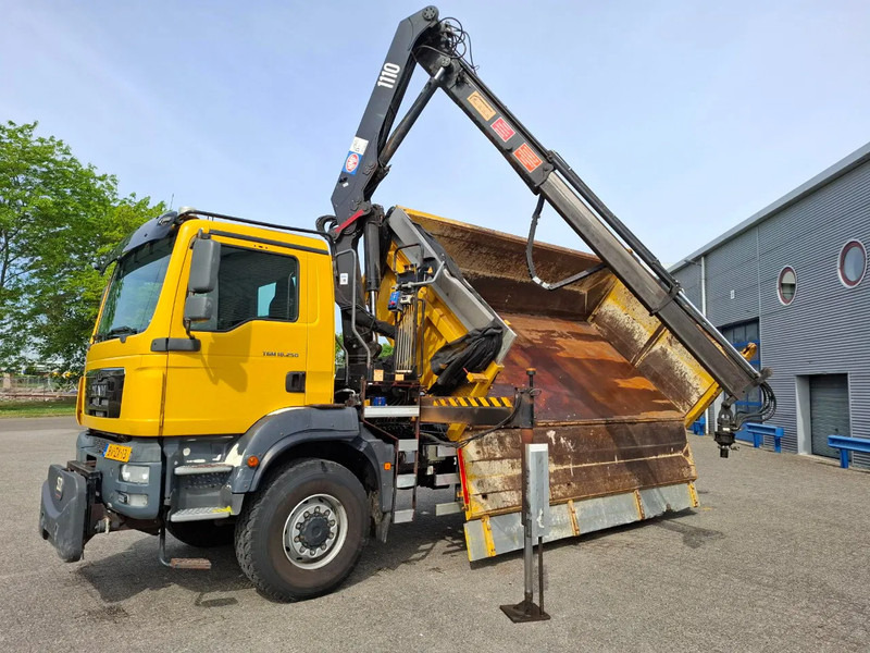 MAN TGM 18.250 / 4X4 / NL TRUCK / TUV:30-04-2026 / 118783 KM / HMF 1110 K2 / ROTATOR / GOOD TYRES / FULL-STEEL / DRUM BRAKES / MANUA - Caminhão basculante, Caminhão grua: foto 2 MAN TGM 18.250 / 4X4 / NL TRUCK / TUV:30-04-2026 / 118783 KM / HMF 1110 K2 / ROTATOR / GOOD TYRES / FULL-STEEL / DRUM BRAKES / MANUA - Caminhão basculante, Caminhão grua: foto 2