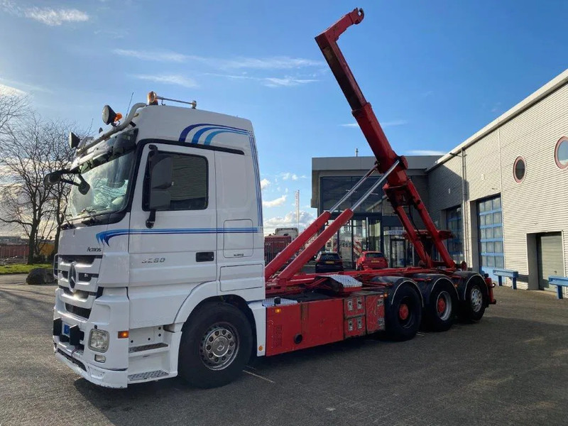 Mercedes-Benz Actros 3260 V8 / 15,9L / 8X4 / BIG AXLE / PALFINGER T26 HOOKLIFT / LIFT+LENKACHSE / FULL-AIR / AIRCO / AUTOMATIC / EURO-5 / 2013 - Caminhão polibenne: foto 1 Mercedes-Benz Actros 3260 V8 / 15,9L / 8X4 / BIG AXLE / PALFINGER T26 HOOKLIFT / LIFT+LENKACHSE / FULL-AIR / AIRCO / AUTOMATIC / EURO-5 / 2013 - Caminhão polibenne: foto 1