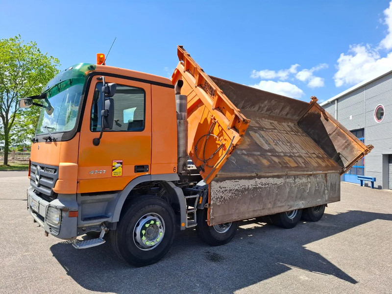 Mercedes-Benz Actros 4141 / 3SIDE MEILLER TIPPER / FULL-STEEL / DRUM BRAKES / ONLY:535937 KM / 2XSTEERING AXLE / AIRCO / AUTOMATIC / EURO-3 / - Caminhão basculante: foto 2 Mercedes-Benz Actros 4141 / 3SIDE MEILLER TIPPER / FULL-STEEL / DRUM BRAKES / ONLY:535937 KM / 2XSTEERING AXLE / AIRCO / AUTOMATIC / EURO-3 / - Caminhão basculante: foto 2