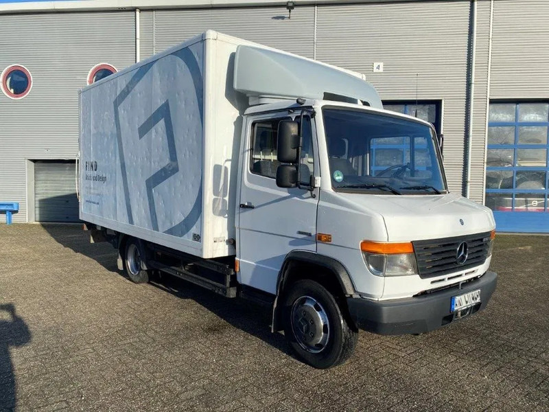 Mercedes-Benz VARIO 818 D / GERMAN TRUCK / 12 TON / DOUBLE AIR REAR / CLOSED BOX / PLATFORM / ONLY:403247 KM / MANUAL / EURO-5 / 2013 - Caminhão furgão: foto 2 Mercedes-Benz VARIO 818 D / GERMAN TRUCK / 12 TON / DOUBLE AIR REAR / CLOSED BOX / PLATFORM / ONLY:403247 KM / MANUAL / EURO-5 / 2013 - Caminhão furgão: foto 2