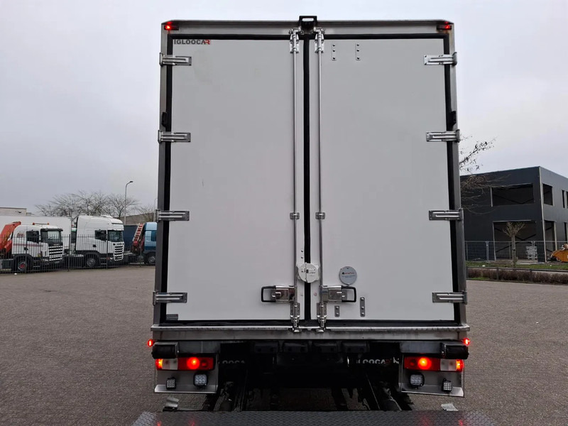 Renault D16.280 WIDE / ONLY:497760 KM / THERMOKING / PLATFORM 2TON / LWDS / BED / DATALOG / FULL-AIR / AUTOMATIC / EURO-6 / 2017 - Caminhão isotérmico: foto 5 Renault D16.280 WIDE / ONLY:497760 KM / THERMOKING / PLATFORM 2TON / LWDS / BED / DATALOG / FULL-AIR / AUTOMATIC / EURO-6 / 2017 - Caminhão isotérmico: foto 5