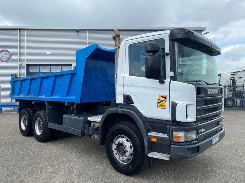 Scania 114-340 / 6X4 / 2 SIDE TIPPER / BIG AXLE / FULL-STEEL / DRUM BRAKES / MANUAL / 1999 - Caminhão basculante: foto 4 Scania 114-340 / 6X4 / 2 SIDE TIPPER / BIG AXLE / FULL-STEEL / DRUM BRAKES / MANUAL / 1999 - Caminhão basculante: foto 4