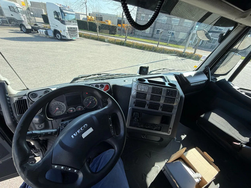 Locação de Iveco Stralis 500 / INTARDER / PARKCOOL / FRIDGE / 2XBED / AIRCO / SMART TACHO / AUTOMATIC / EURO-4 / 2008 Iveco Stralis 500 / INTARDER / PARKCOOL / FRIDGE / 2XBED / AIRCO / SMART TACHO / AUTOMATIC / EURO-4 / 2008: foto 11