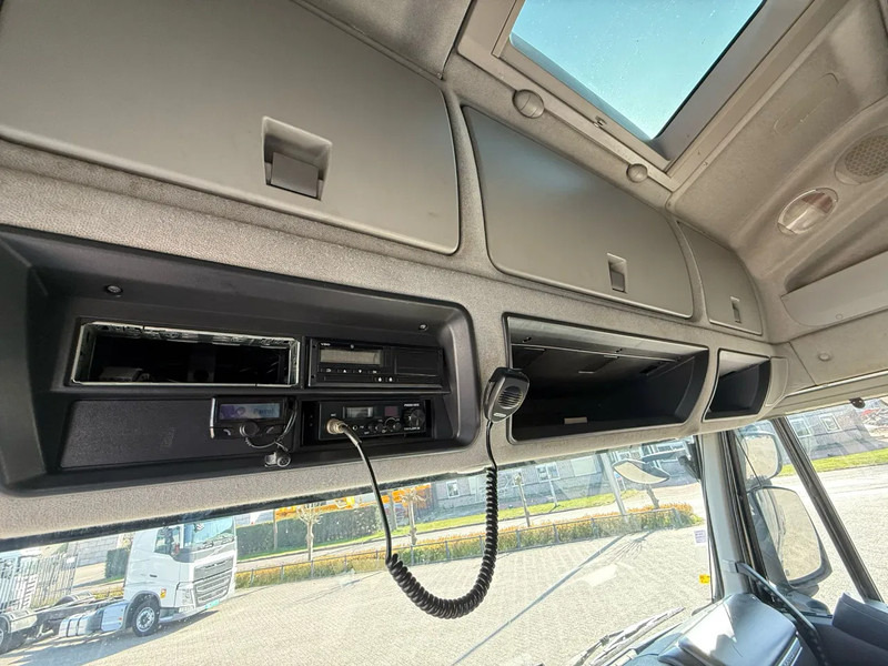 Locação de Iveco Stralis 500 / INTARDER / PARKCOOL / FRIDGE / 2XBED / AIRCO / SMART TACHO / AUTOMATIC / EURO-4 / 2008 Iveco Stralis 500 / INTARDER / PARKCOOL / FRIDGE / 2XBED / AIRCO / SMART TACHO / AUTOMATIC / EURO-4 / 2008: foto 16