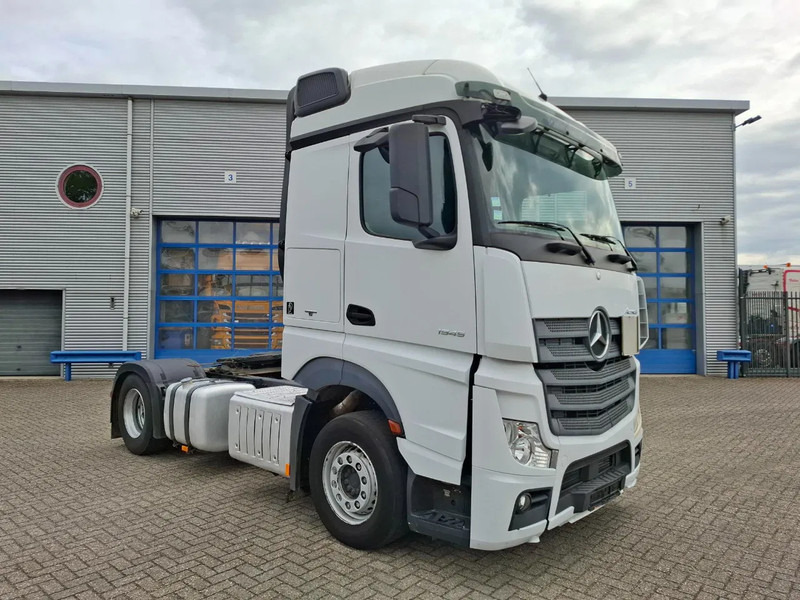 Mercedes-Benz Actros 1945 / DOUBLE TANK / ONLY:508736 KM / 2XBED / FRIDGE / AUTOMATIC / EURO-6 / 2015 - Tractor: foto 2 Mercedes-Benz Actros 1945 / DOUBLE TANK / ONLY:508736 KM / 2XBED / FRIDGE / AUTOMATIC / EURO-6 / 2015 - Tractor: foto 2