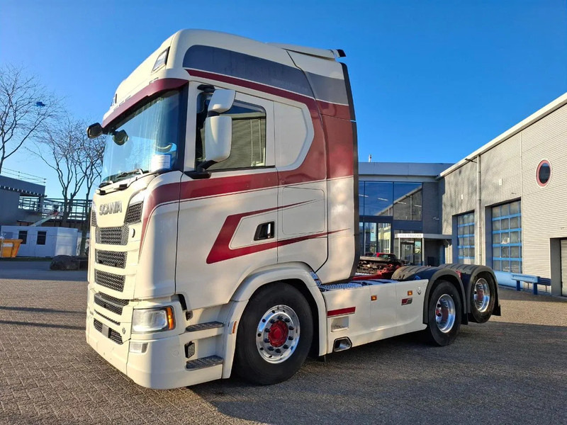 Scania NGS S650 V8 / BOOGIE / RETARDER / 633398KM / 9 TON FRONT AXLE / FULL-AIR / INLINER / LEATHER / ALCOA / NAVI / FRIDGE / EURO-6 / - Tractor: foto 1 Scania NGS S650 V8 / BOOGIE / RETARDER / 633398KM / 9 TON FRONT AXLE / FULL-AIR / INLINER / LEATHER / ALCOA / NAVI / FRIDGE / EURO-6 / - Tractor: foto 1