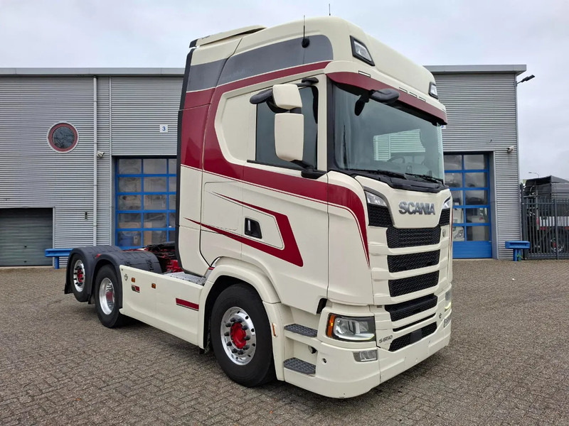 Scania NGS S650 V8 / RETARDER / 633397 KM / 9 TON FRONT AXELE / FULL-AIR / INLINER / FULL SPOILER / LEATHER / ALCOA / NAVI / FRIDGE / E - Tractor: foto 2 Scania NGS S650 V8 / RETARDER / 633397 KM / 9 TON FRONT AXELE / FULL-AIR / INLINER / FULL SPOILER / LEATHER / ALCOA / NAVI / FRIDGE / E - Tractor: foto 2