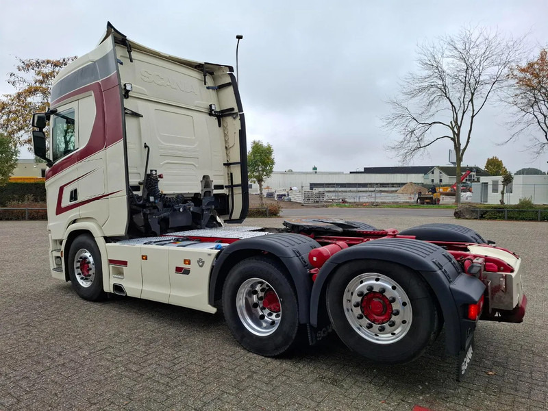Scania NGS S650 V8 / RETARDER / 633397 KM / 9 TON FRONT AXELE / FULL-AIR / INLINER / FULL SPOILER / LEATHER / ALCOA / NAVI / FRIDGE / E - Tractor: foto 3 Scania NGS S650 V8 / RETARDER / 633397 KM / 9 TON FRONT AXELE / FULL-AIR / INLINER / FULL SPOILER / LEATHER / ALCOA / NAVI / FRIDGE / E - Tractor: foto 3