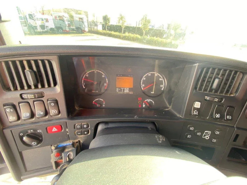 Locação de Scania R420 / RETARDER / HYDRAULICS / PTO / AUTOMATIC / EURO-5 / 2011 Scania R420 / RETARDER / HYDRAULICS / PTO / AUTOMATIC / EURO-5 / 2011: foto 17
