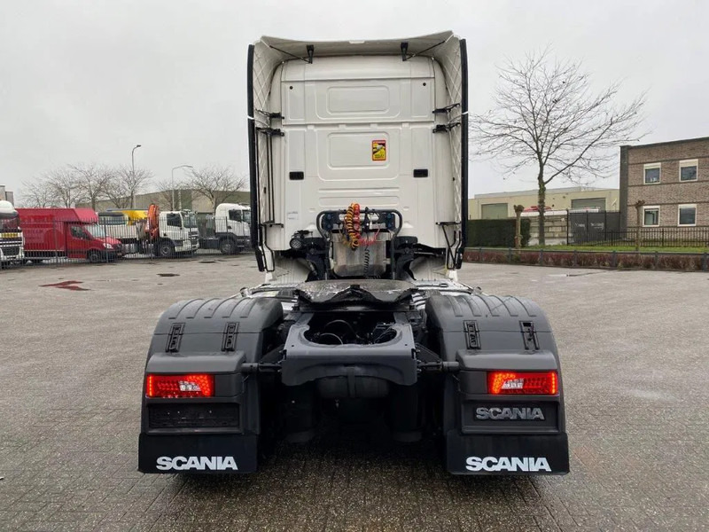 Scania R520 / AUTOMATIC / NAVI /LWDS / PARK-COOL / EURO-6 / 2017 - Tractor: foto 4 Scania R520 / AUTOMATIC / NAVI /LWDS / PARK-COOL / EURO-6 / 2017 - Tractor: foto 4