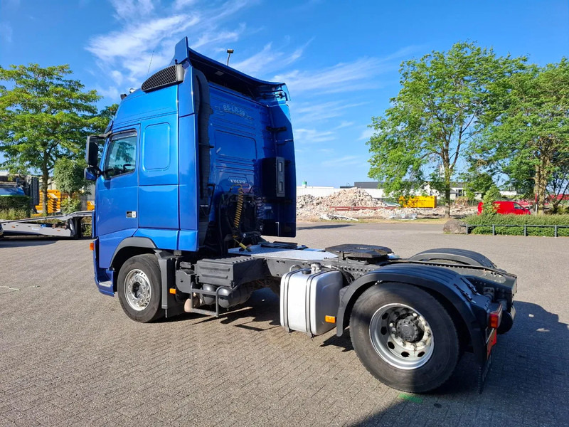 Volvo FH13-400 / HYDRAULICS / NL TRUCK / TUV:14-09-2025 / GLOBETROTTER / FRIGDE / AIRCO / AUTOMATIC / EURO-5 / 2006 - Tractor: foto 3 Volvo FH13-400 / HYDRAULICS / NL TRUCK / TUV:14-09-2025 / GLOBETROTTER / FRIGDE / AIRCO / AUTOMATIC / EURO-5 / 2006 - Tractor: foto 3