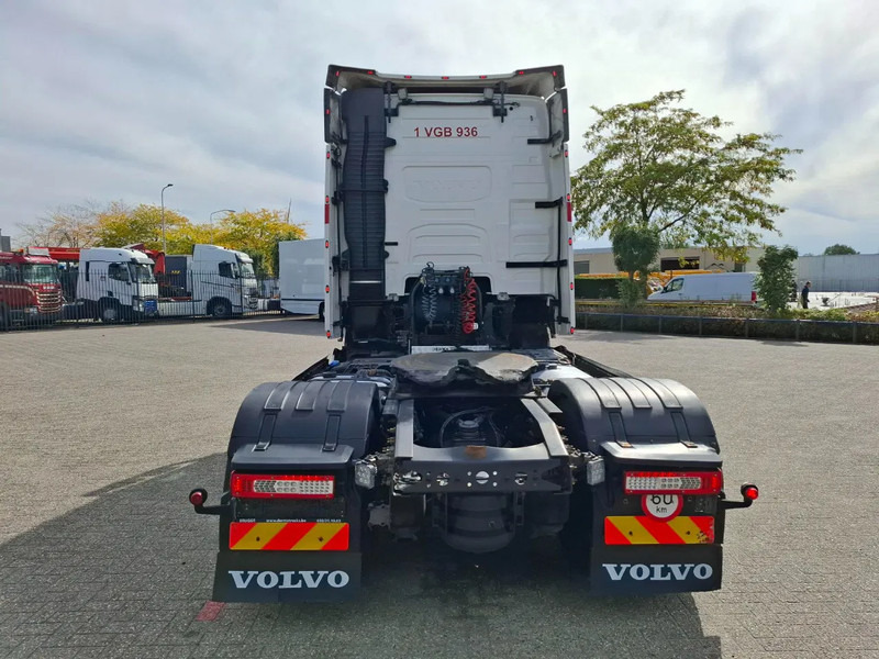 Volvo FH4-460 / VEB+ / HYDRAULICS / TUV:31-10-2025 / GEN2 V2 SMART TACHO / LWDS / SIDESKIRTS / FRIDGE / EURO-6 / 2018 - Tractor: foto 4 Volvo FH4-460 / VEB+ / HYDRAULICS / TUV:31-10-2025 / GEN2 V2 SMART TACHO / LWDS / SIDESKIRTS / FRIDGE / EURO-6 / 2018 - Tractor: foto 4