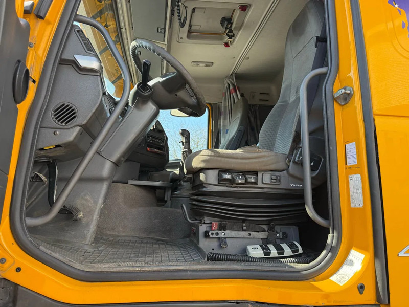 Caminhão grua Volvo FH12-420 / CRANE AMCO VEBA V8204S / REMOTE / XENON / AIRCO / ANALOGE TACHO / MANUAL / EURO-3 / 2003: foto 14